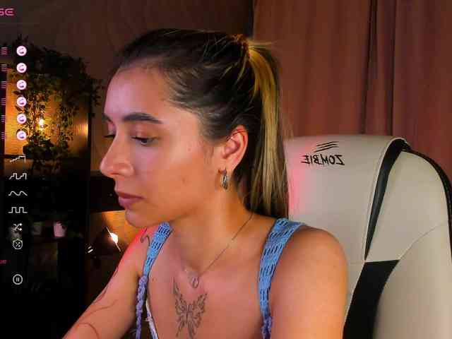 DarlaBelle webcam