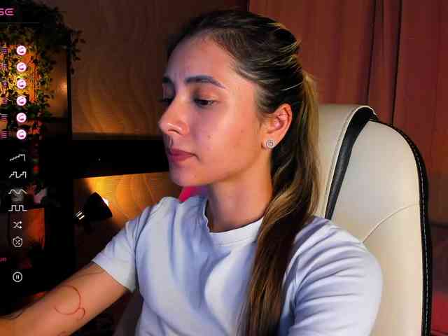 live free sex cam DarlaBelle
