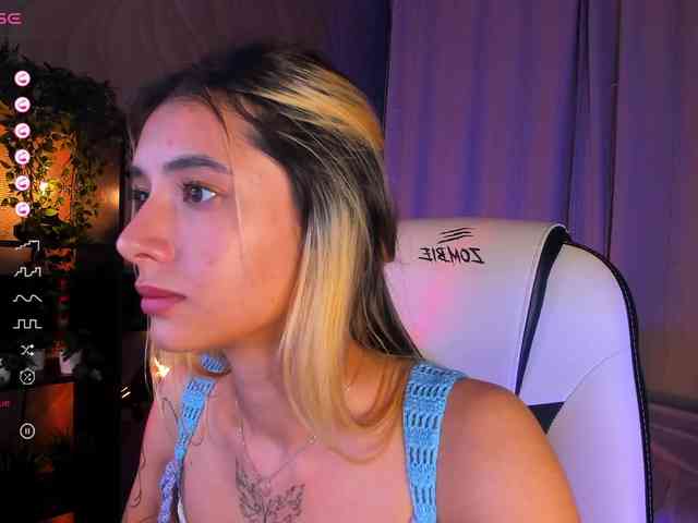 DarlaBelle webcam