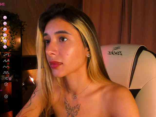 DarlaBelle webcam