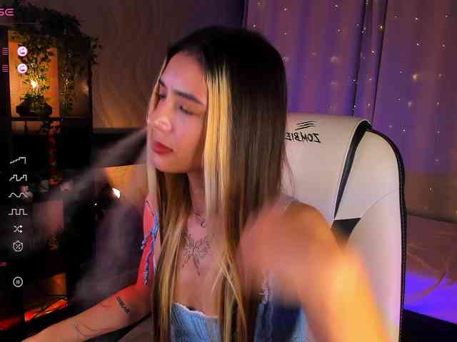 DarlaBelle webcam