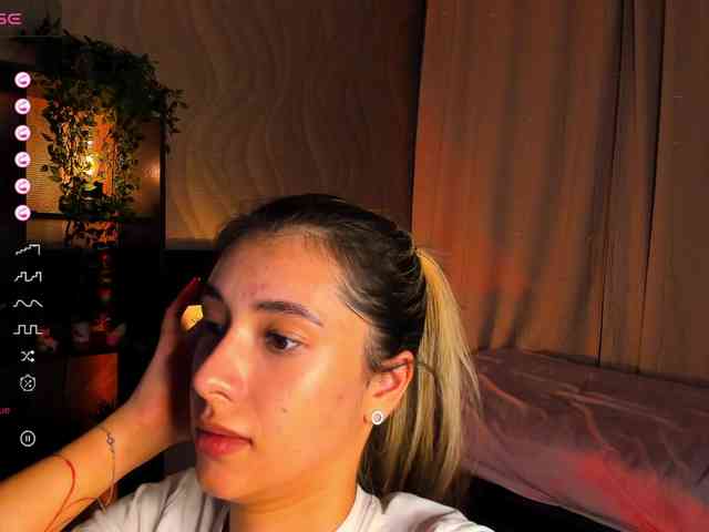 DarlaBelle webcam