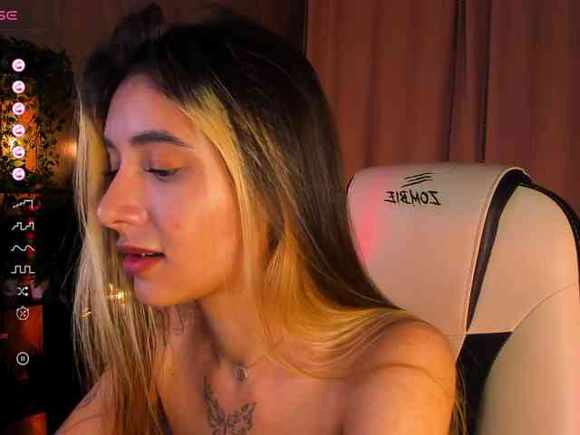 DarlaBelle webcam