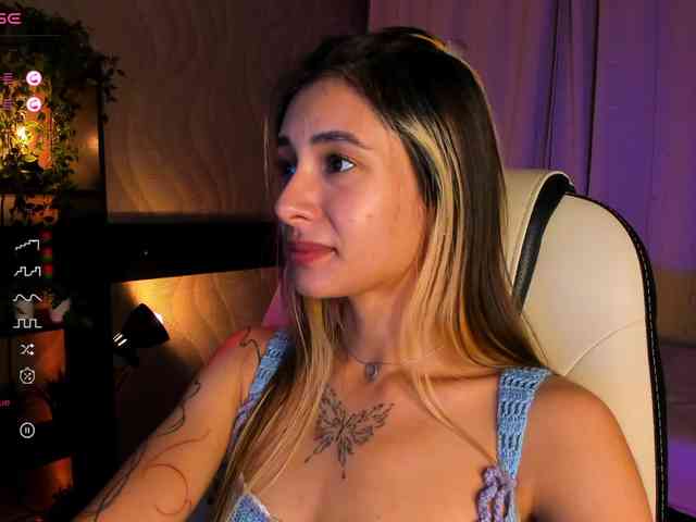 DarlaBelle webcam