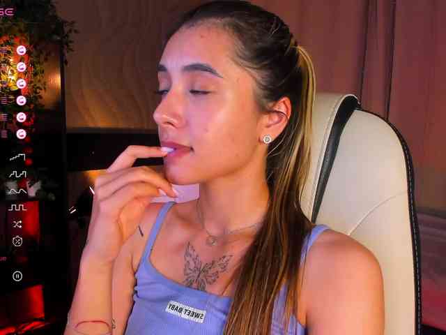 DarlaBelle webcam