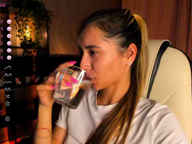 DarlaBelle webcam