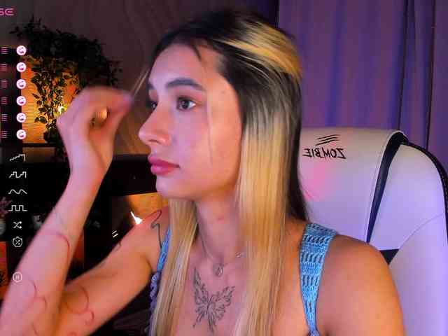 DarlaBelle webcam