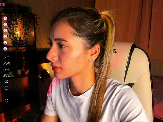 DarlaBelle webcam