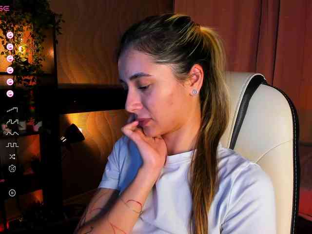 DarlaBelle webcam