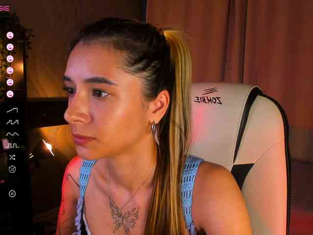DarlaBelle webcam