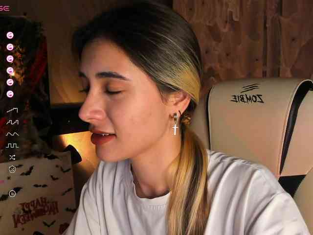 DarlaBelle webcam