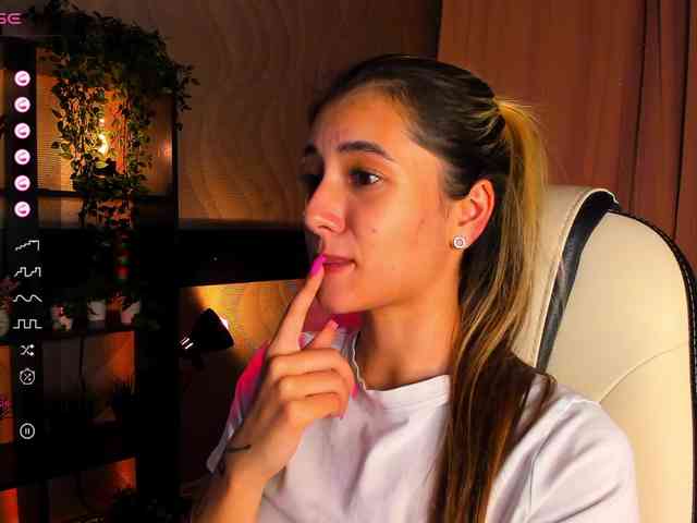 DarlaBelle webcam