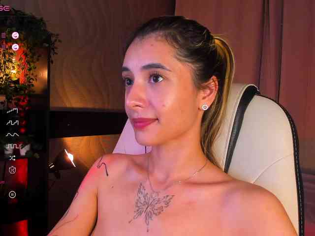 DarlaBelle webcam