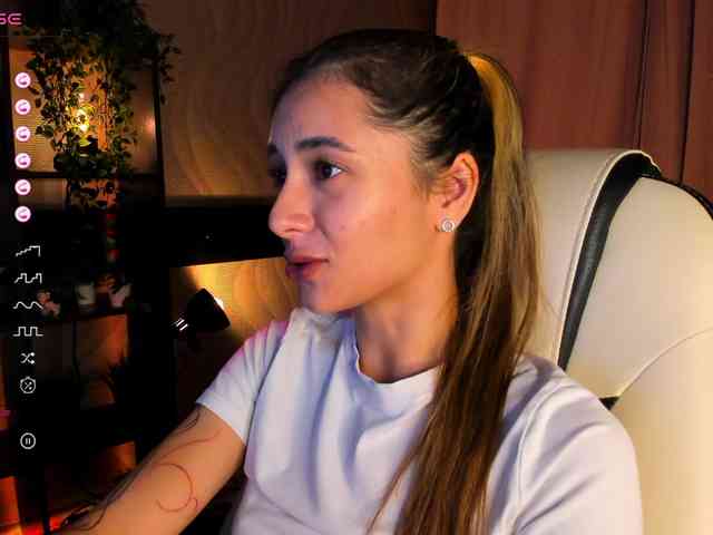 DarlaBelle webcam