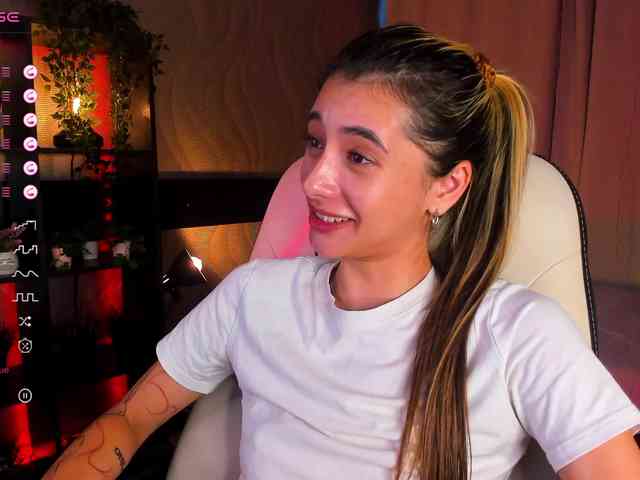 DarlaBelle webcam