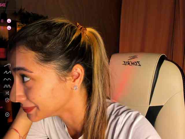 DarlaBelle webcam
