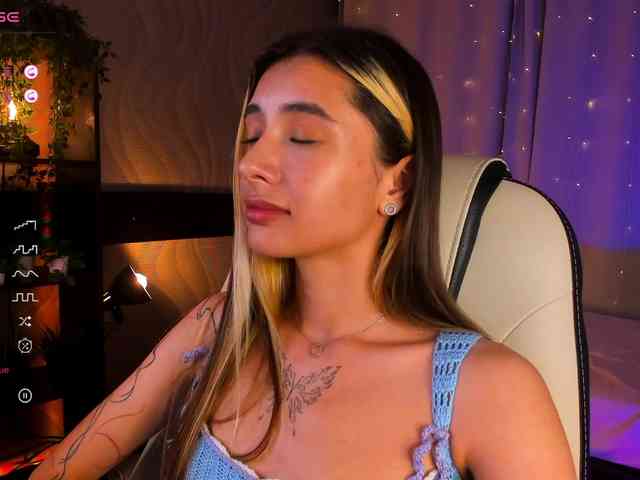 DarlaBelle webcam
