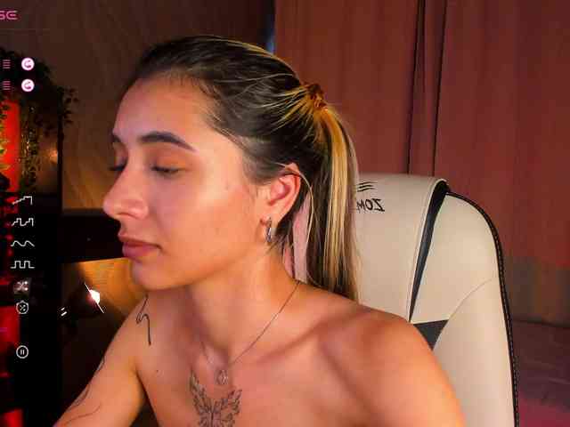 DarlaBelle webcam