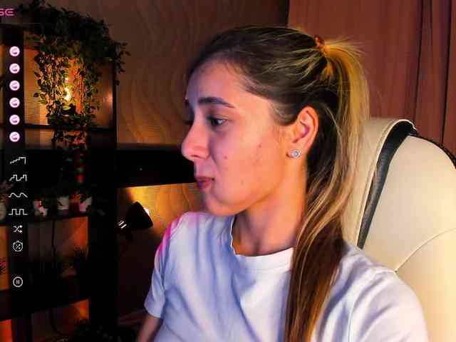 DarlaBelle webcam