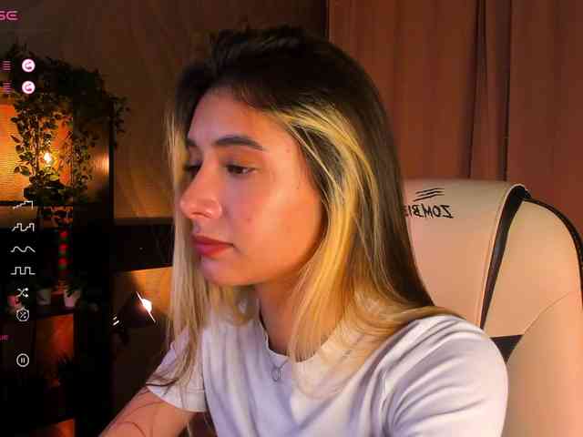 DarlaBelle webcam