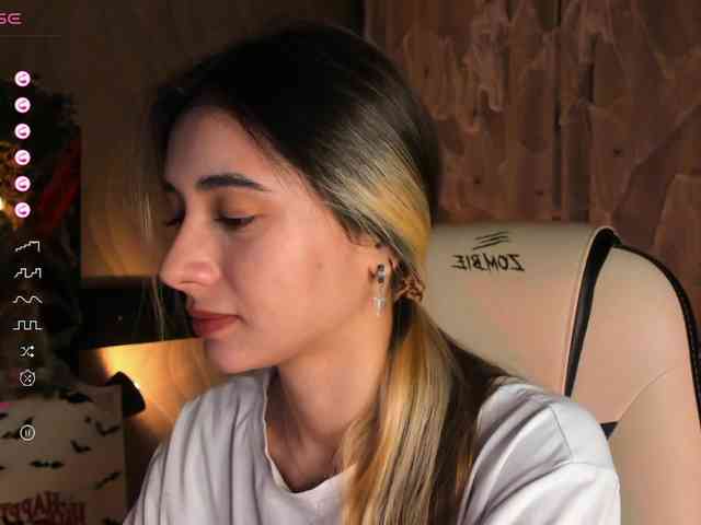 DarlaBelle webcam