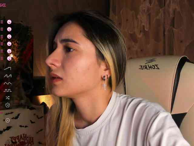 DarlaBelle webcam