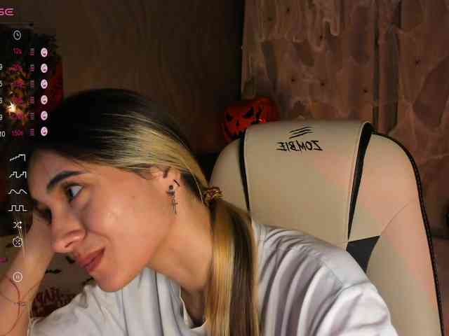 DarlaBelle webcam