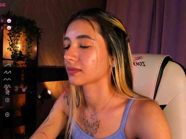 DarlaBelle webcam