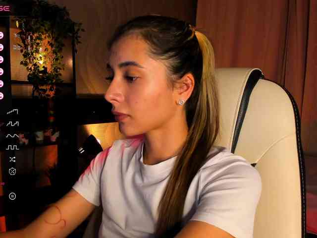 DarlaBelle webcam