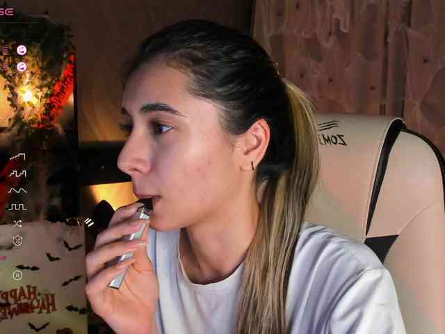 DarlaBelle webcam