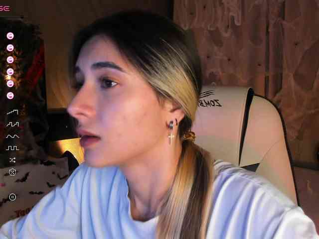 DarlaBelle webcam