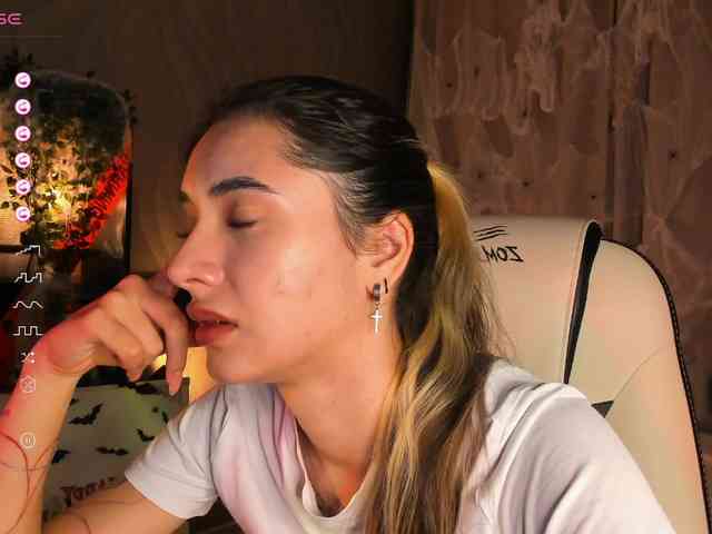 DarlaBelle webcam