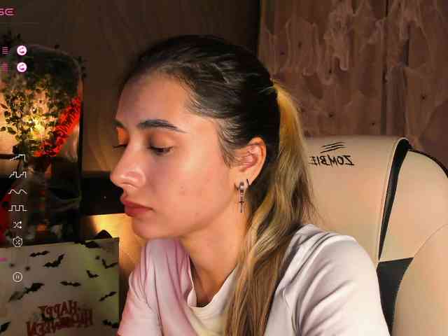 DarlaBelle webcam