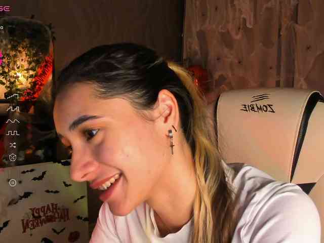 DarlaBelle webcam