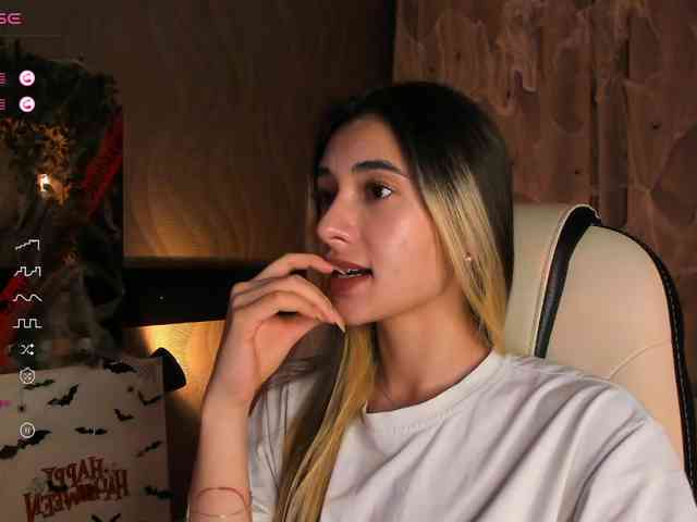 DarlaBelle webcam