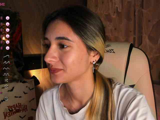 DarlaBelle webcam