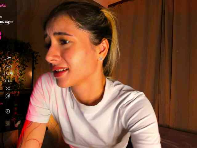 DarlaBelle webcam