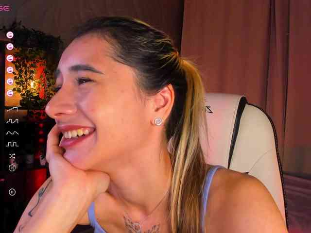 DarlaBelle webcam