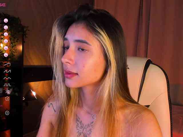 DarlaBelle webcam