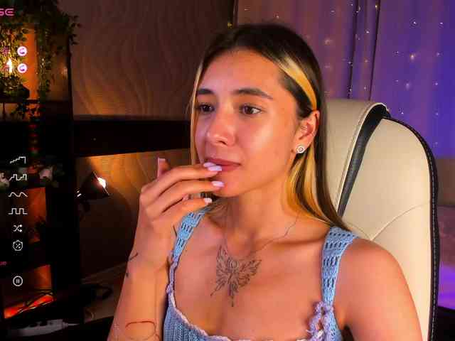 DarlaBelle webcam