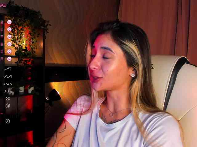 DarlaBelle webcam