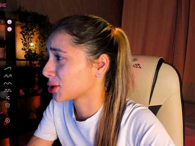 DarlaBelle webcam