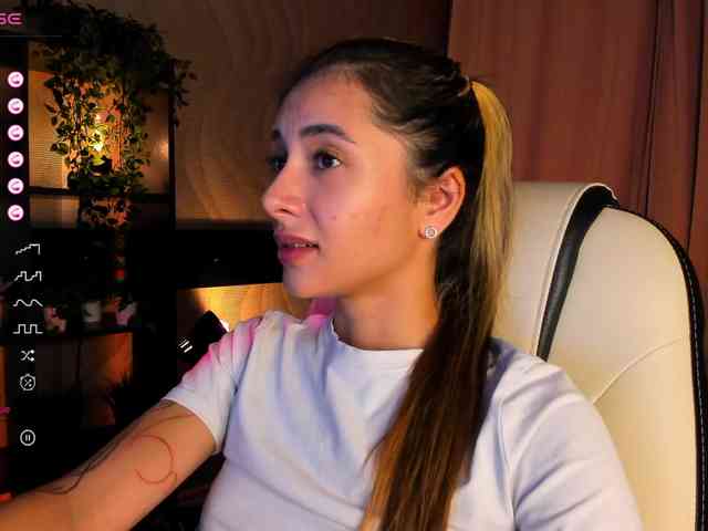 DarlaBelle webcam