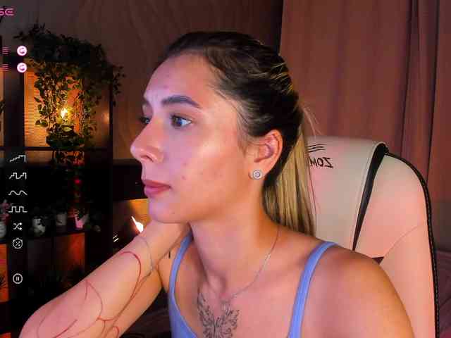 DarlaBelle webcam