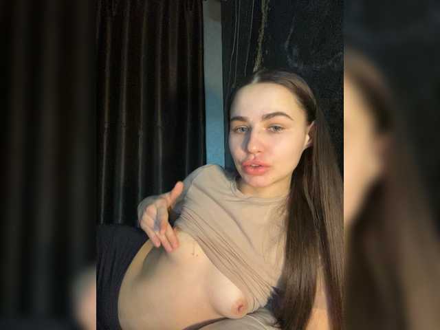 ClaraxRose's BongaCams show and profile