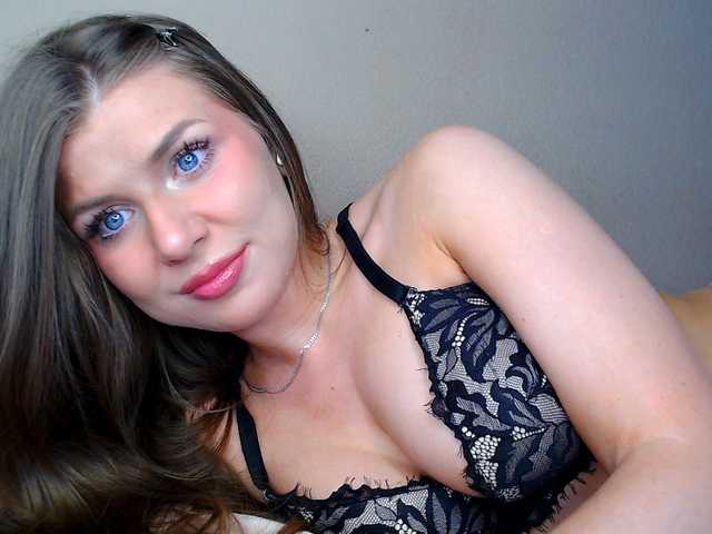 aliceTurner21's BongaCams show and profile