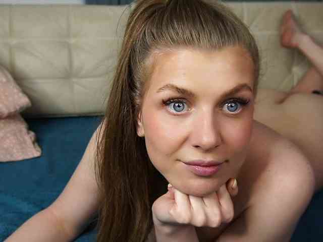 JustAlice webcam