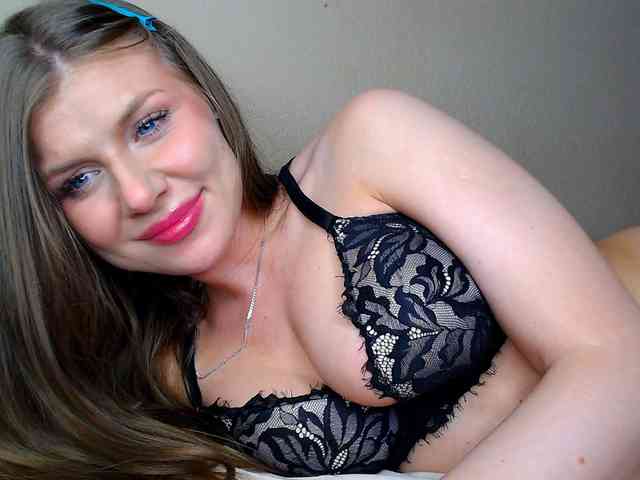 aliceTurner21 Live Webcam on BongaCams