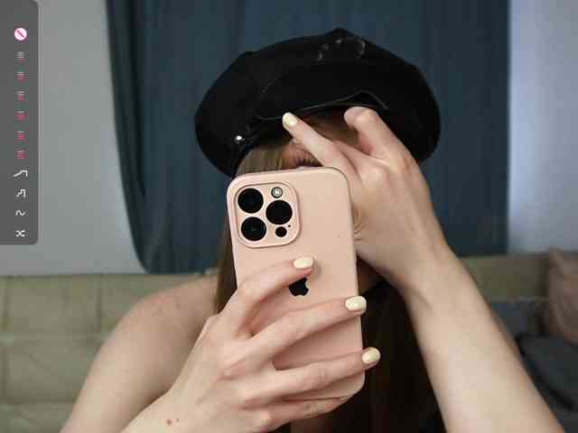 JustAlice webcam