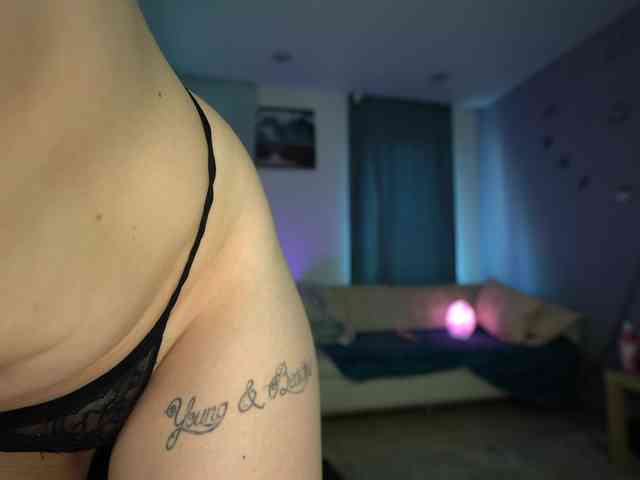 JustAlice webcam